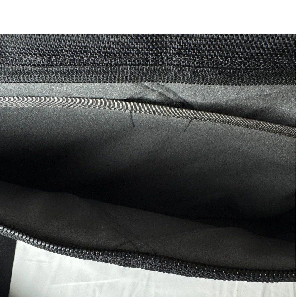 Timbuk2 Tesla Motors Messenger Bag Black Ballistic Nylon Laptop‎ Commuter Case